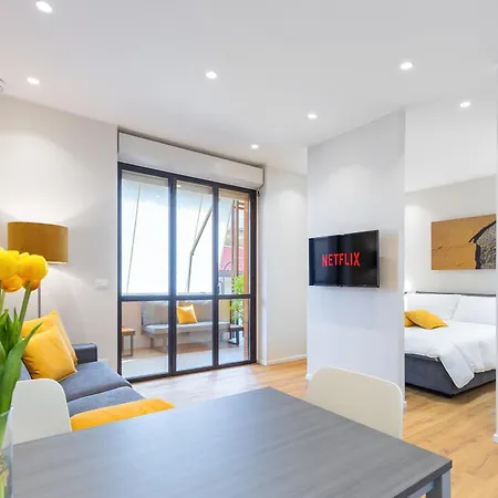 C8 Apartman Asti