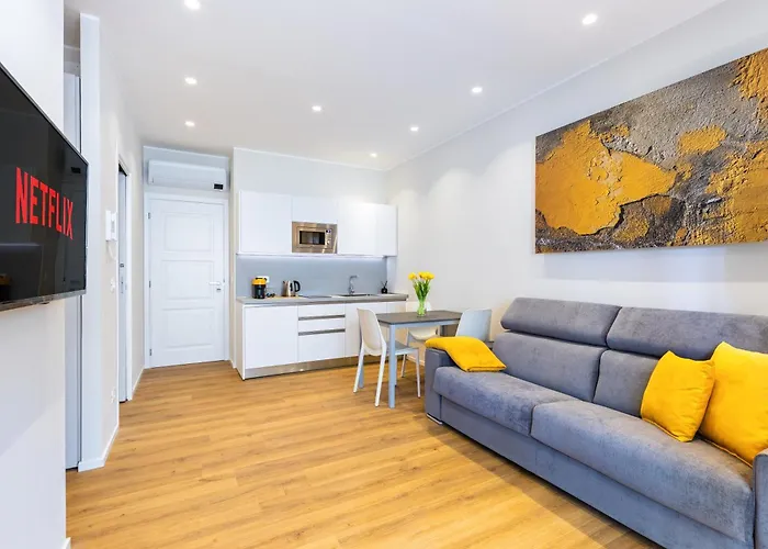 C8 Апартаменты *